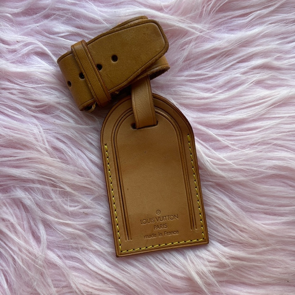 Louis Vuitton luggage tag with Poignet